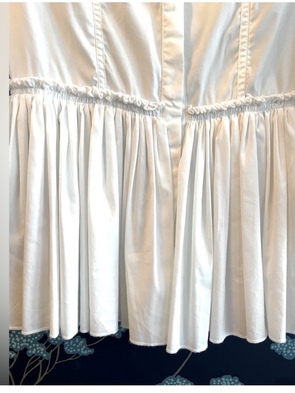 Burberry London cotton blend blouse w/gathered waist and ruffle hem, sz4, EUC - Picture 6 of 10